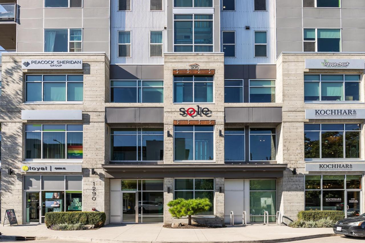 Corner Nest - Luxury Brand New Top Floor 2Bedroom Condo Kelowna Dış mekan fotoğraf
