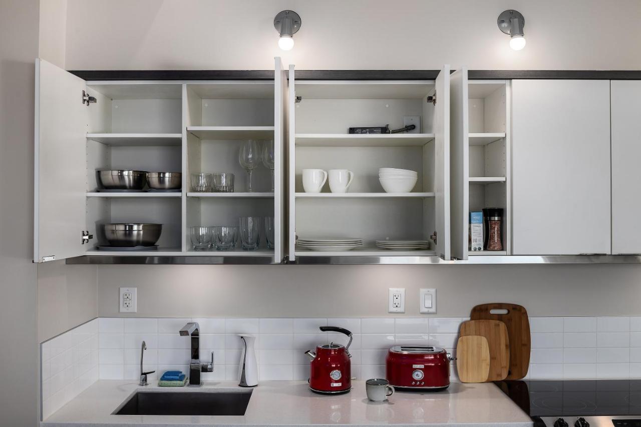 Corner Nest - Luxury Brand New Top Floor 2Bedroom Condo Kelowna Dış mekan fotoğraf