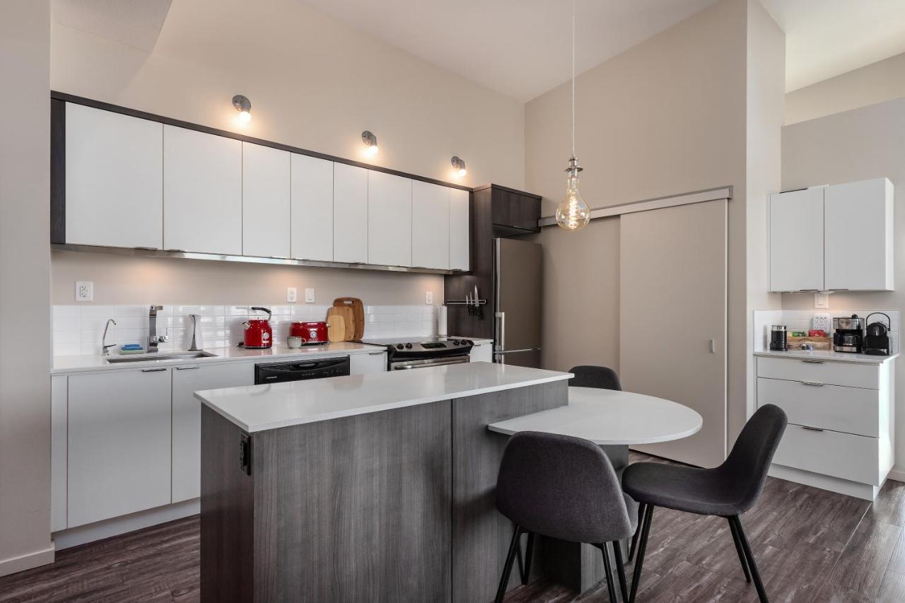 Corner Nest - Luxury Brand New Top Floor 2Bedroom Condo Kelowna Dış mekan fotoğraf