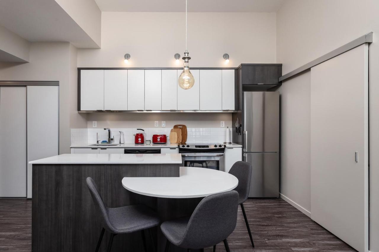 Corner Nest - Luxury Brand New Top Floor 2Bedroom Condo Kelowna Dış mekan fotoğraf